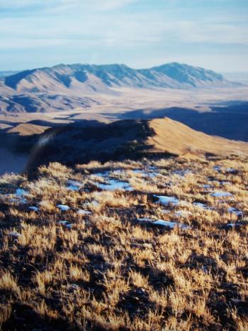 From the 8809' summit of Red Mountain the view is south to Thomas Fork Valley. Photo 10/26/01 by Rick Baugher