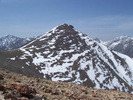 View S to the summit of North Mass. On left- Last Lost Peak, on right- The Moat. Photo by Rick Baugher, 5/16/07.